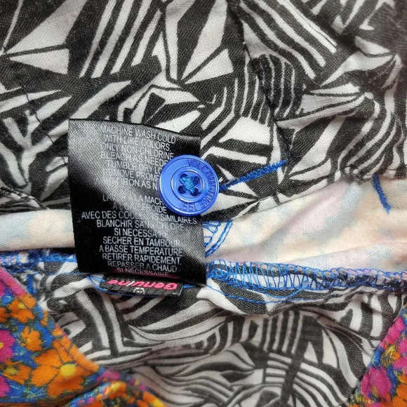 Volcom Floral Frochickie 2 1/2" Short "I MUST HAVE" Size 5 Juniors Pink Blush - Picture 6 of 15